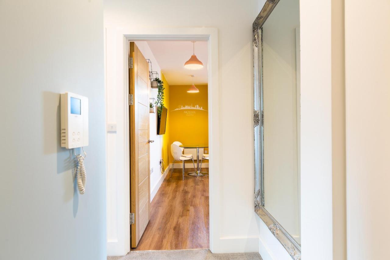 City Centre - Free Parking - Stylish 2 Bedroom Apartment Bristol Zewnętrze zdjęcie